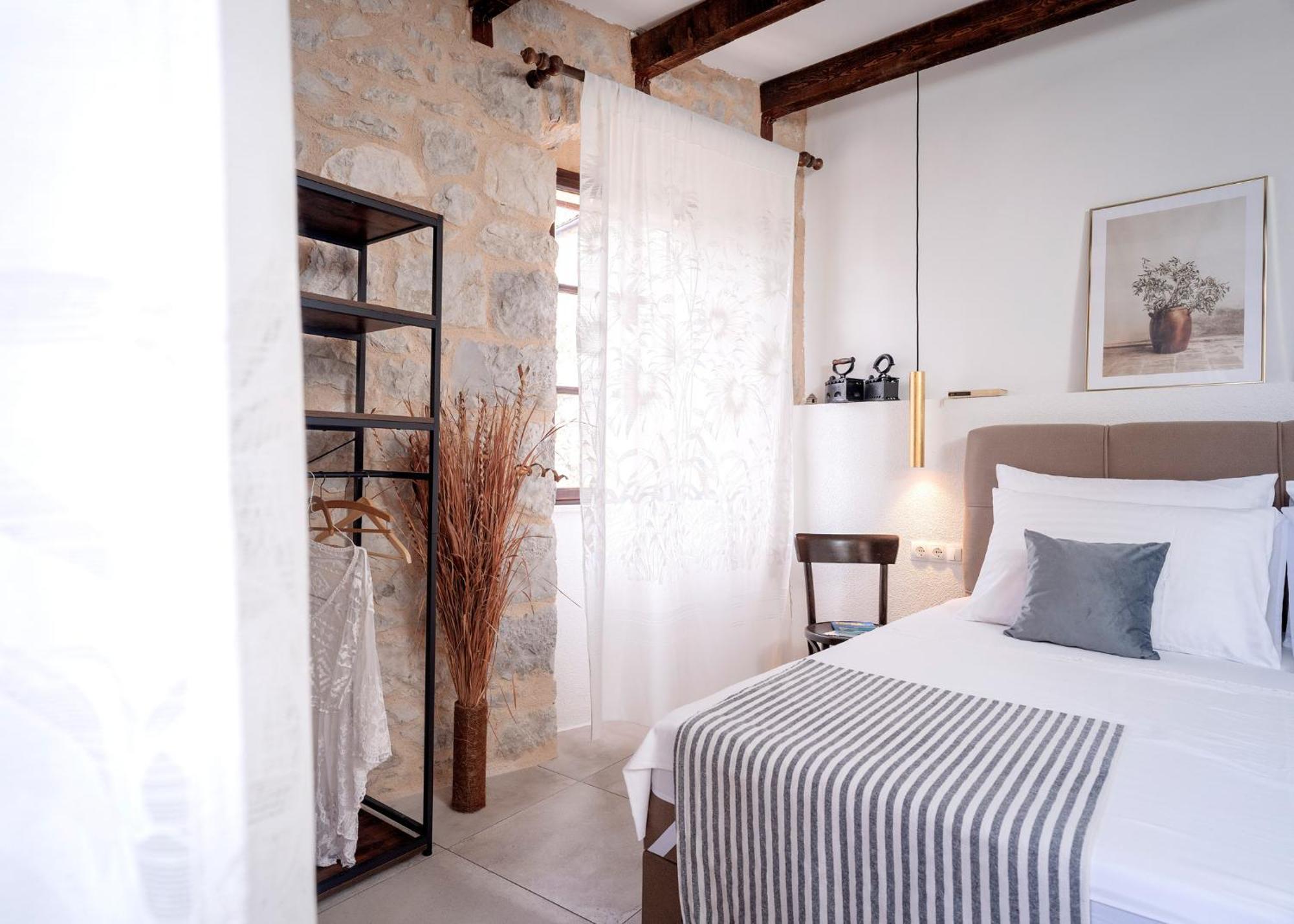 Holiday Home Skala With Hot Tub & Kala With Terrace Pitve Εξωτερικό φωτογραφία
