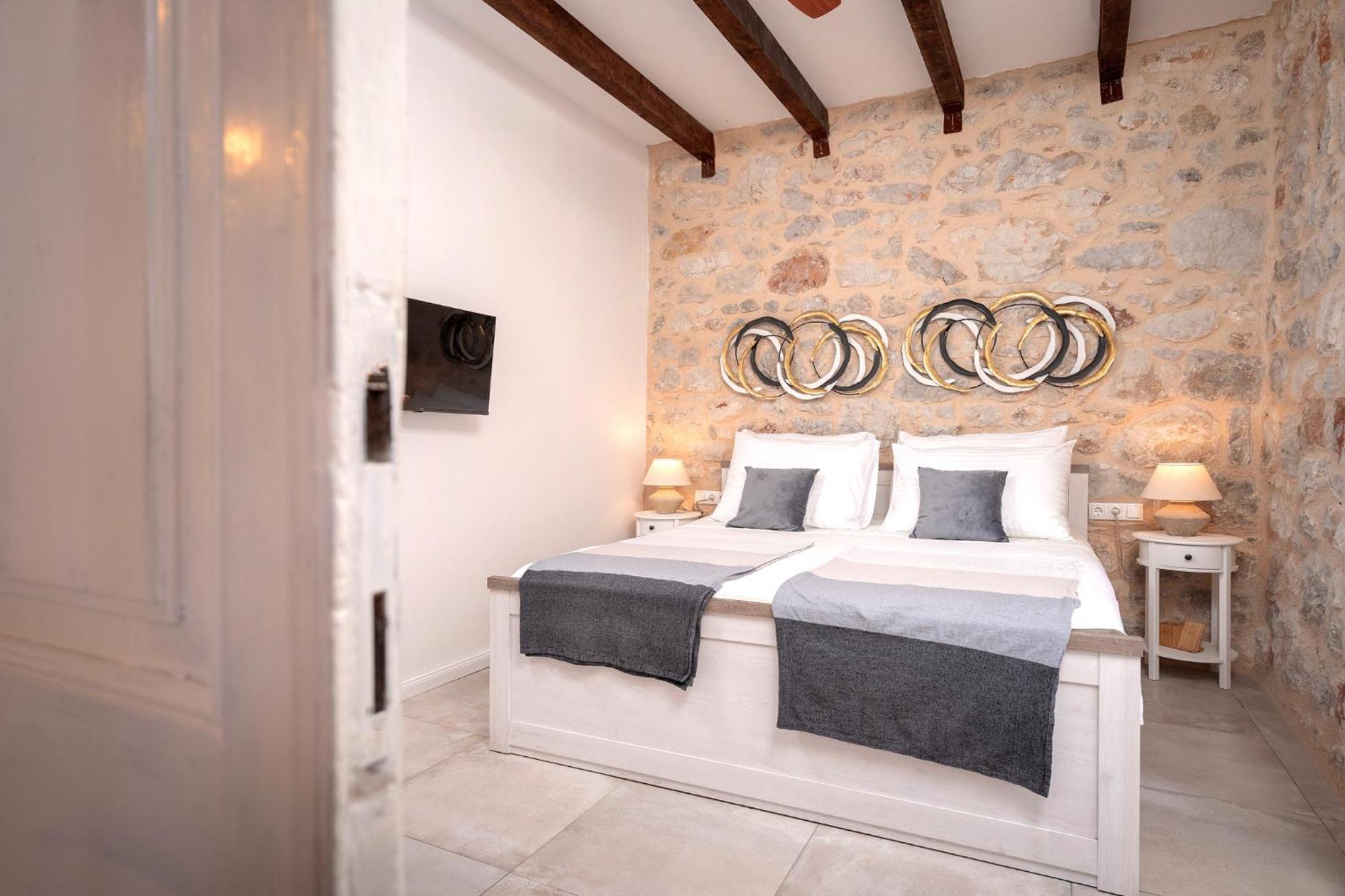 Holiday Home Skala With Hot Tub & Kala With Terrace Pitve Εξωτερικό φωτογραφία