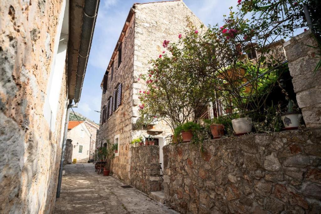 Holiday Home Skala With Hot Tub & Kala With Terrace Pitve Εξωτερικό φωτογραφία