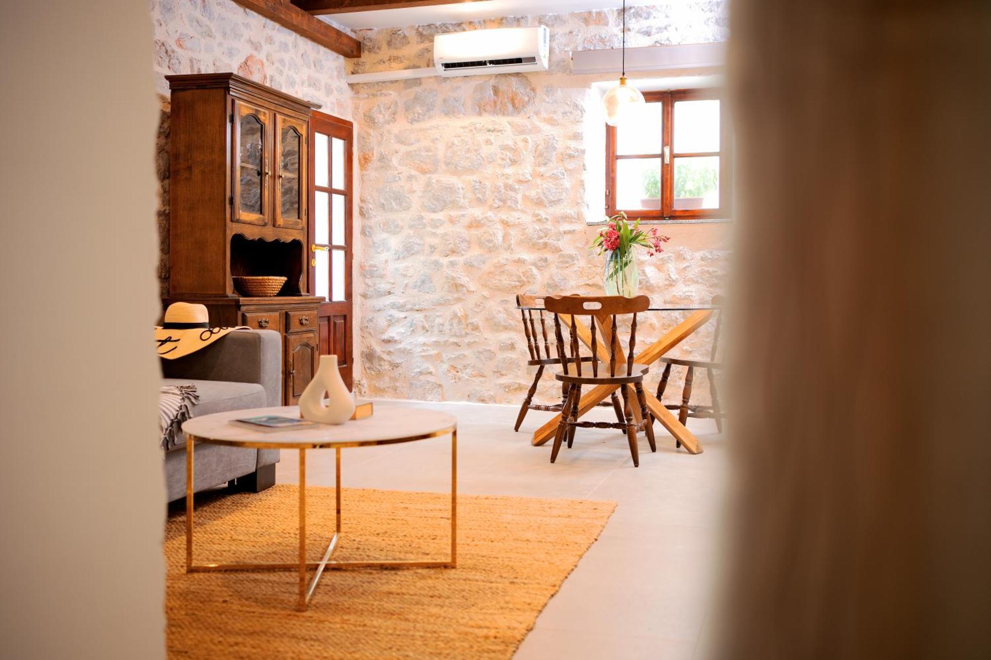 Holiday Home Skala With Hot Tub & Kala With Terrace Pitve Εξωτερικό φωτογραφία